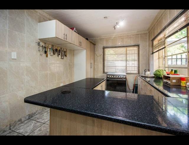 4 BEDROOM HOUSE FOR SALE IN MEYERSPARK